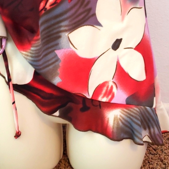 MKM Designs Large Floral Blouse w Ruching on Side - Picture 4 of 7